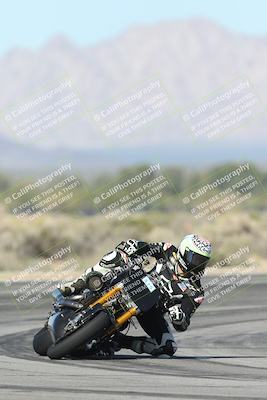 media/Jan-15-2026-Racers Edge (Thu) [[dfebeb70ab]]/2-A Group/Session 3 (Turn 16)/